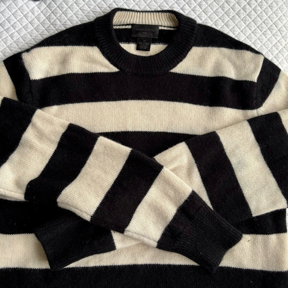 Magaschoni men’s luxe M cashmere black and cream sweater - Picture 7 of 8